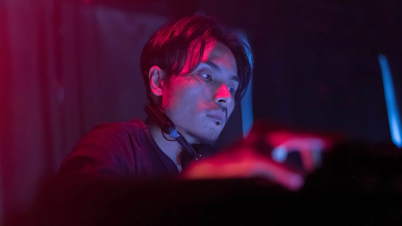 Finsent's Hypnotic Techno Soundscape