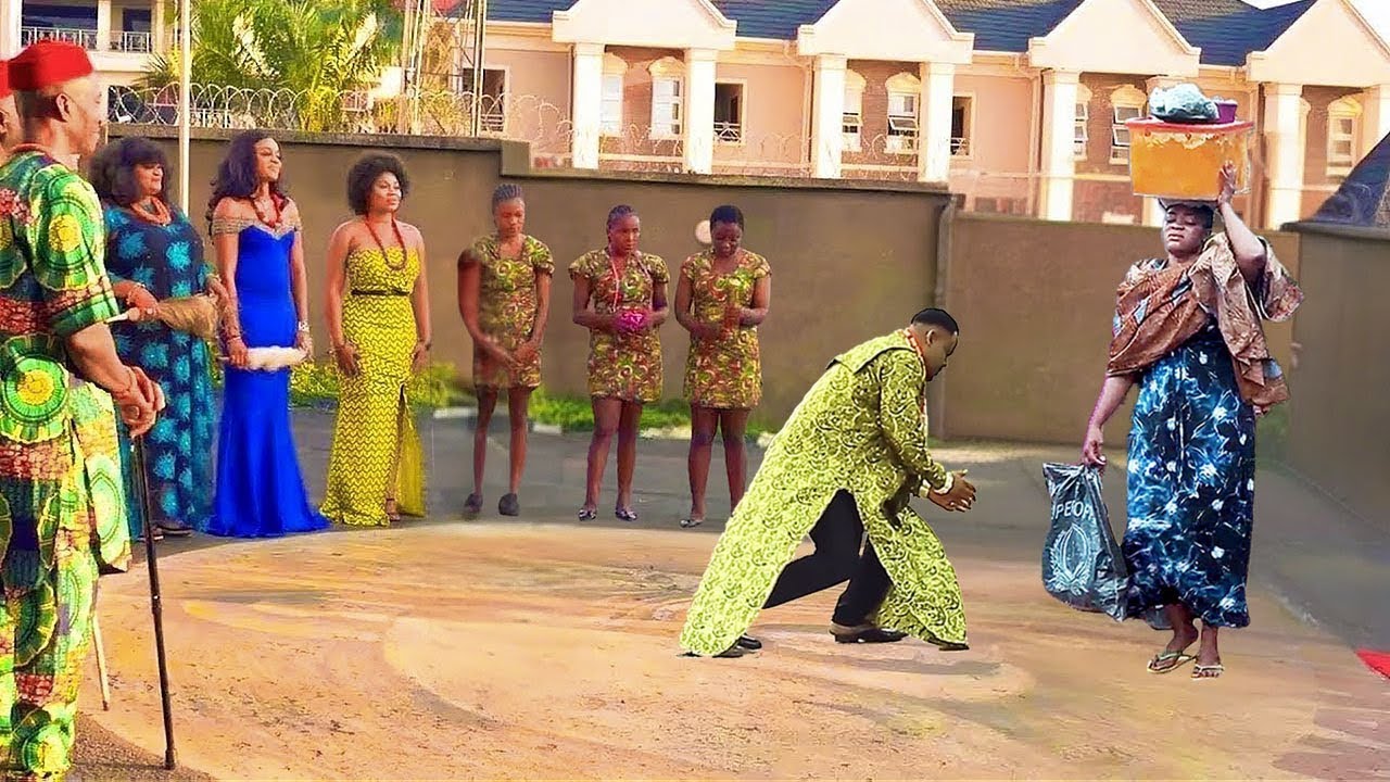 How D Abroad Prince Knelt Down Infront Of Everyone As He Proposed 2 D Local Foodseller As His Wife