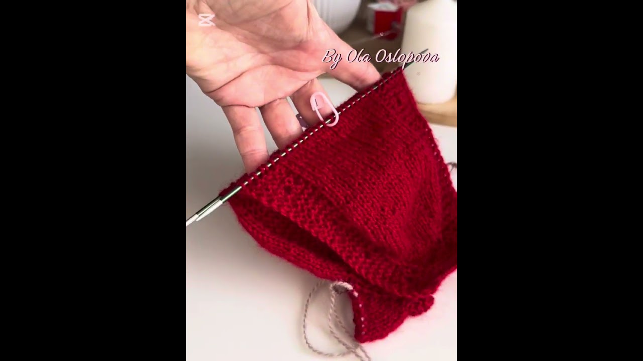 Knitting pattern overalls for Christmas bear #knittig #knittingtutorials #teddybear #clothes 