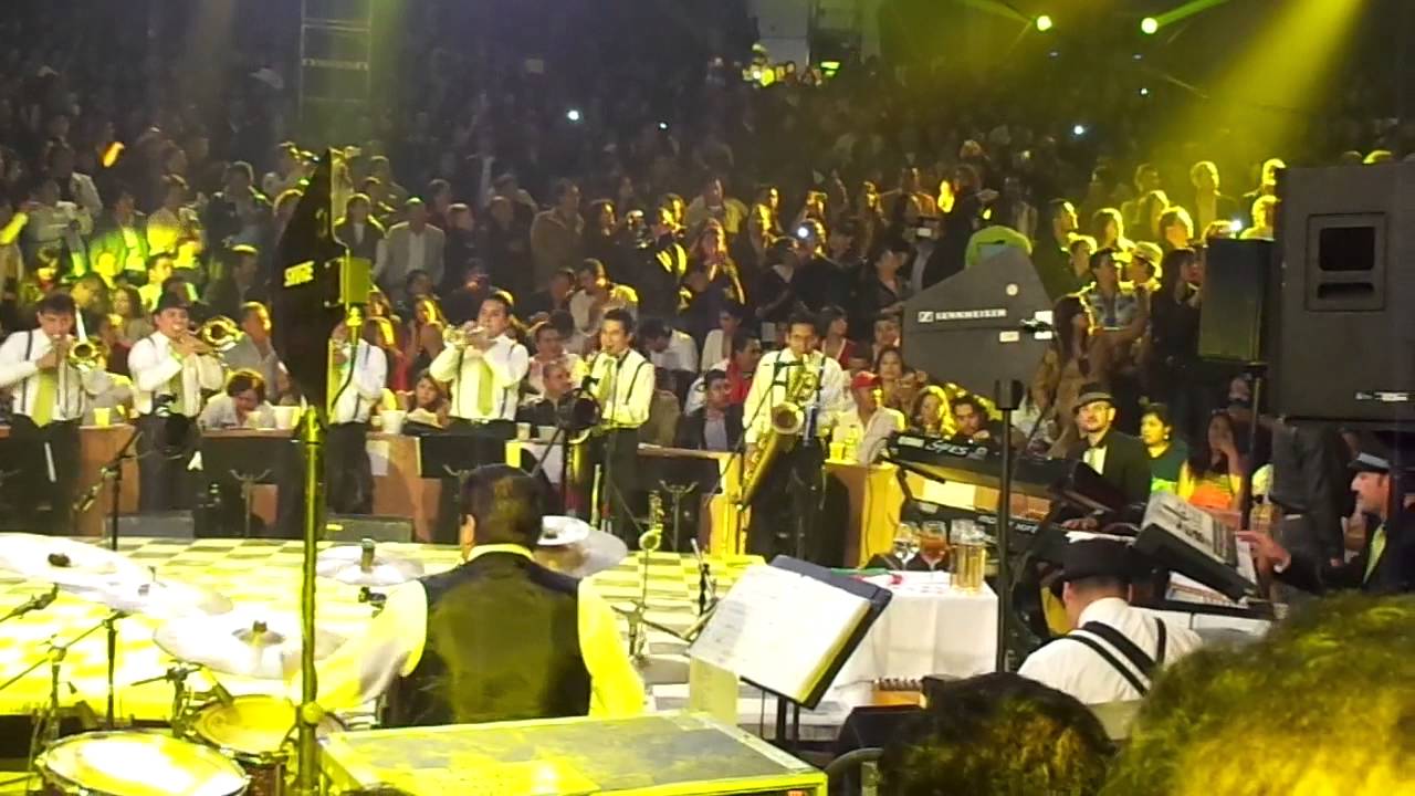 Juan Gabriel. Introducción, No tengo dinero, Tlalnepantla, Edo. de Méx.