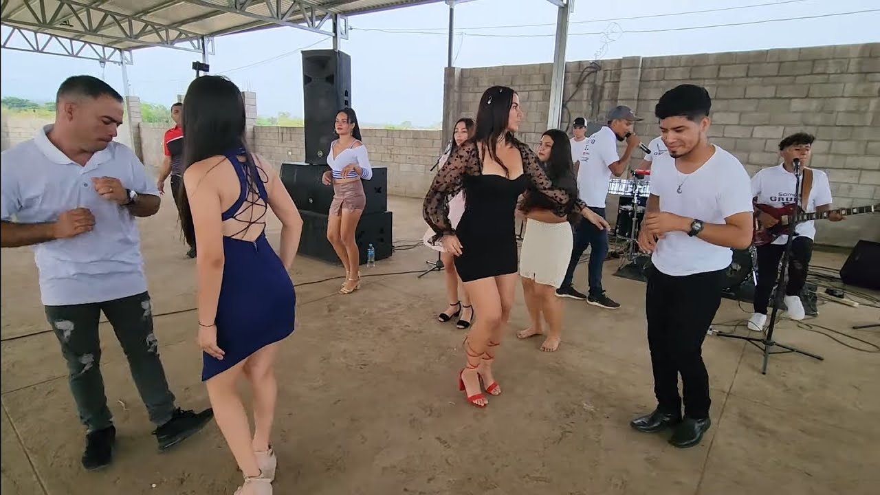 El Bejor Baile y Show en vivo. video completo