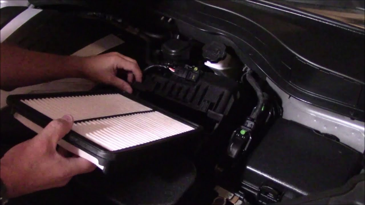 Kia Sorento Engine Air Filter Check/Replacement (SXL 3.3 Litre 6 Cylinder)