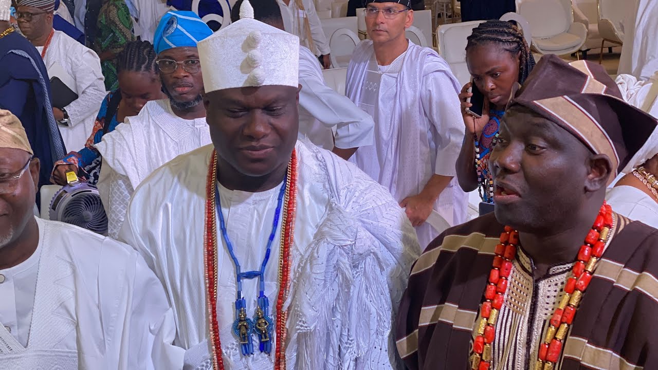 OONI OF IFE AND ALAFIN OYO FACILITATE TOGETHER AT BABA IJEBU 90TH BIRTHDAY CELEBRATION