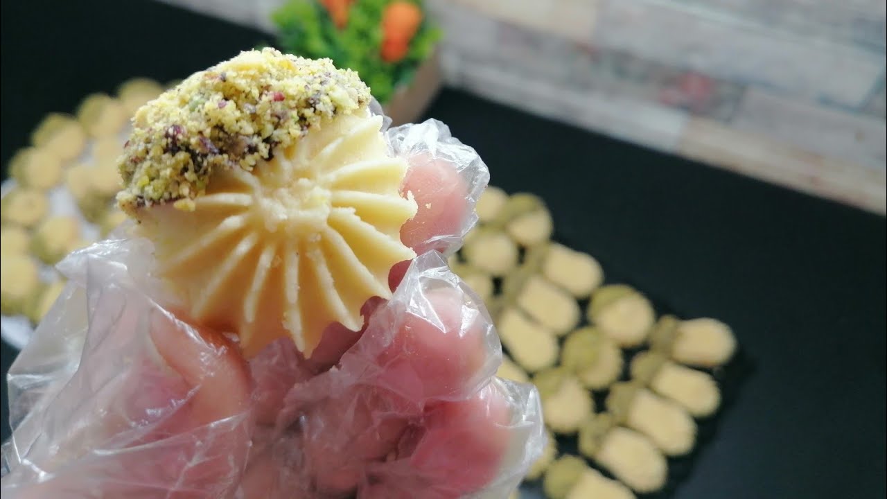 بيتفور العيد!!! وسر قوامه الناعم الدايب هتعمليه والااحسن حلواني،،،