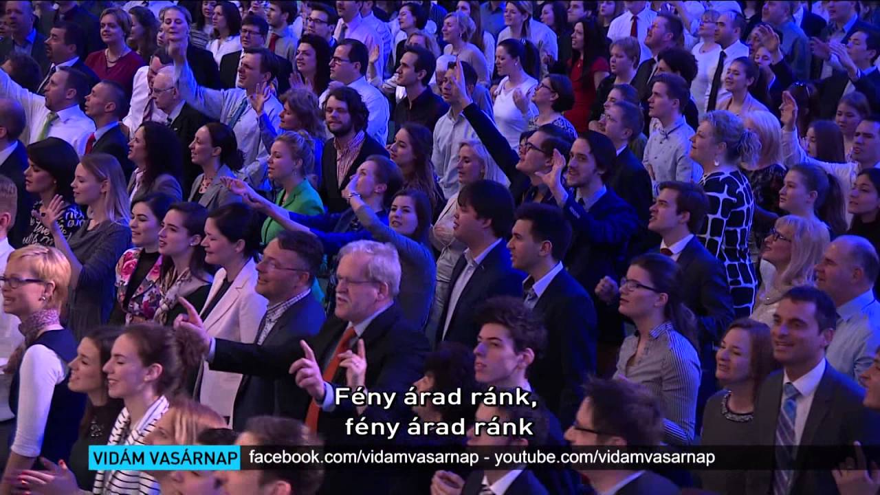 Fény árad ránk