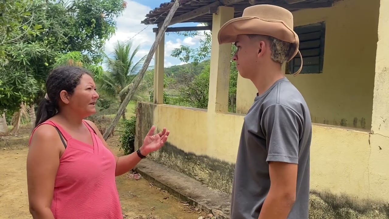 Vaqueiro é Expulso da fazenda após ser flagrado pelo seu patrão,vejam oque aconteceu depois