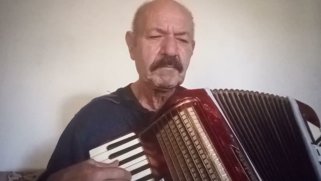1345. Ето идва пак есента. Песни за маса.