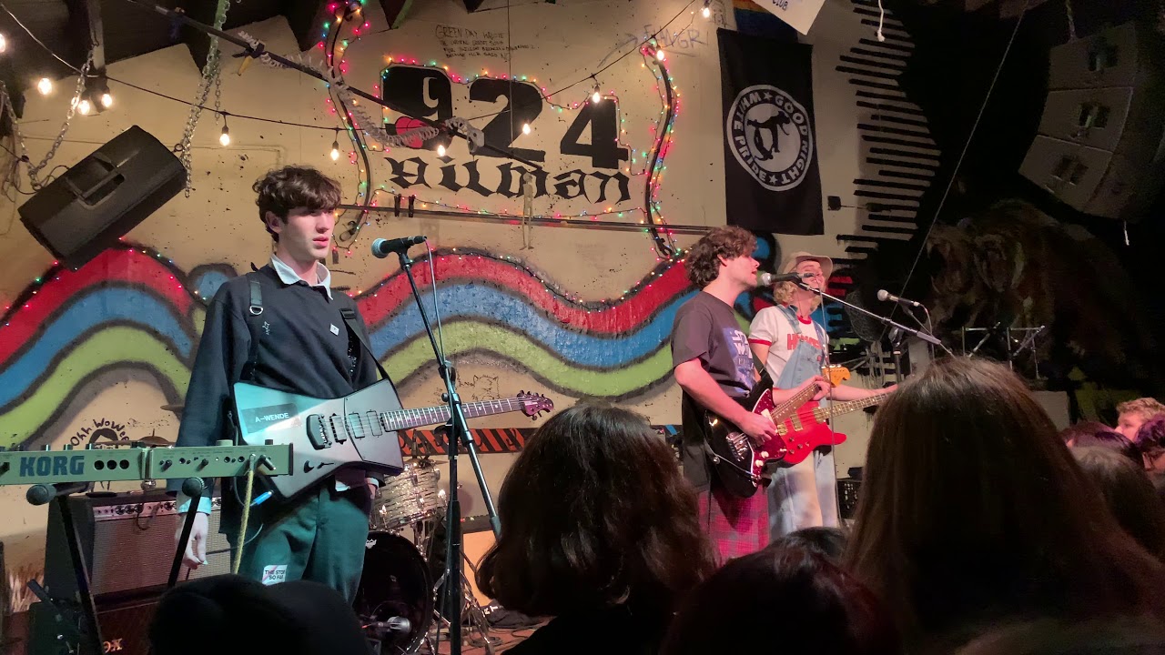 Ultra Q - We’re Starting to Get along now ( Live 924 Gilman - Berkeley, CA)