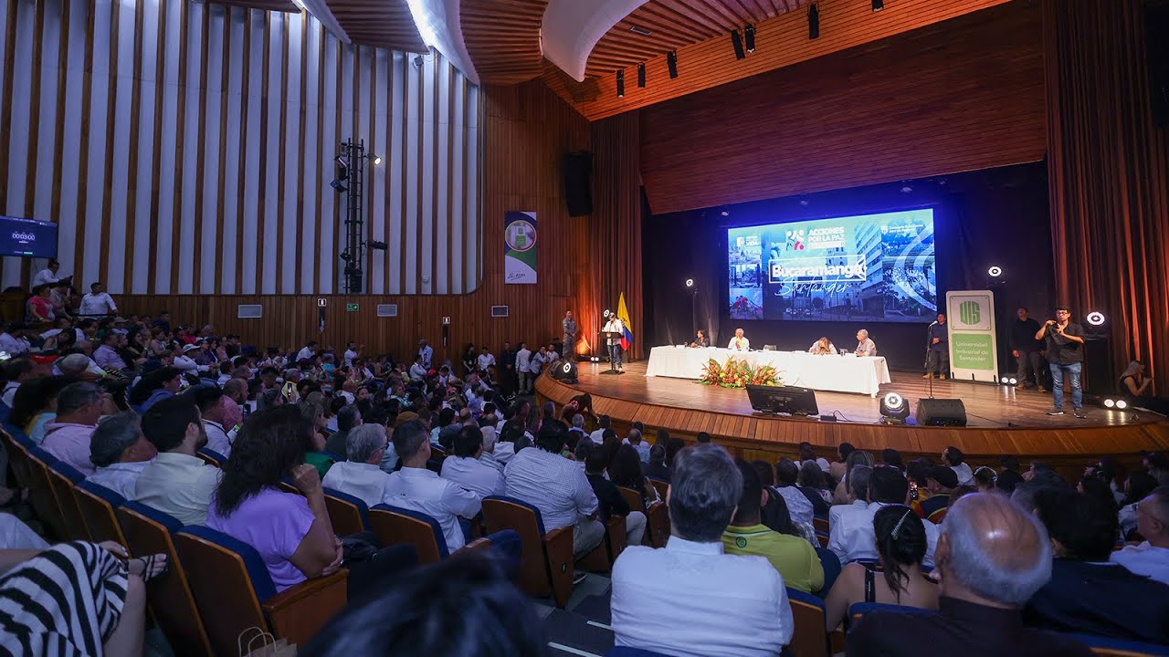 Presidente Petro en la entrega del nuevo edificio de la Facultad de Ciencias Humanas de la UIS [...]