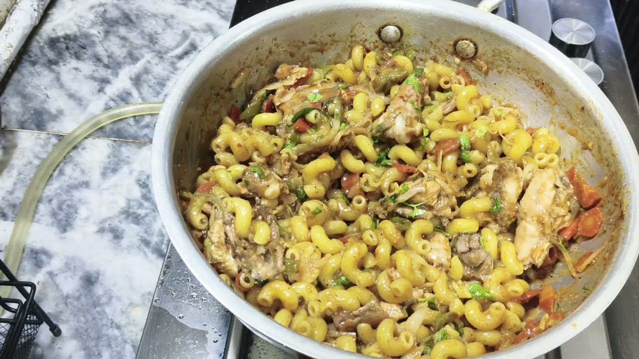 Aisa Mazedaar Chicken Vegetable Pasta – Jo Ek Dafaa Khaye Recipe Poochay Bina Na Rahe!