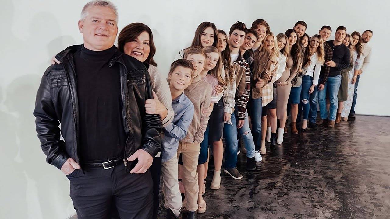 Very Dificult News! Bates Family's Darkest Secrets Exposed in Shiny Happy People Season 2