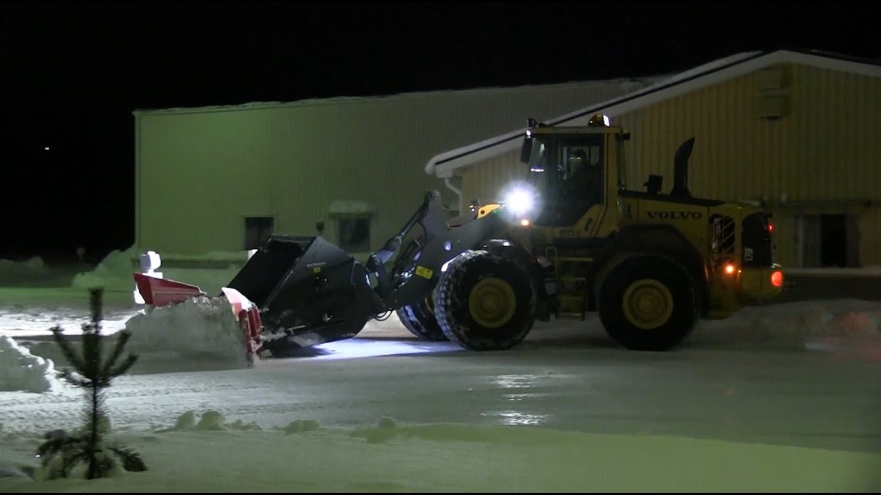 Volvo L70F - Siljum Mekan Multiskopa D-Edition in snow clearing