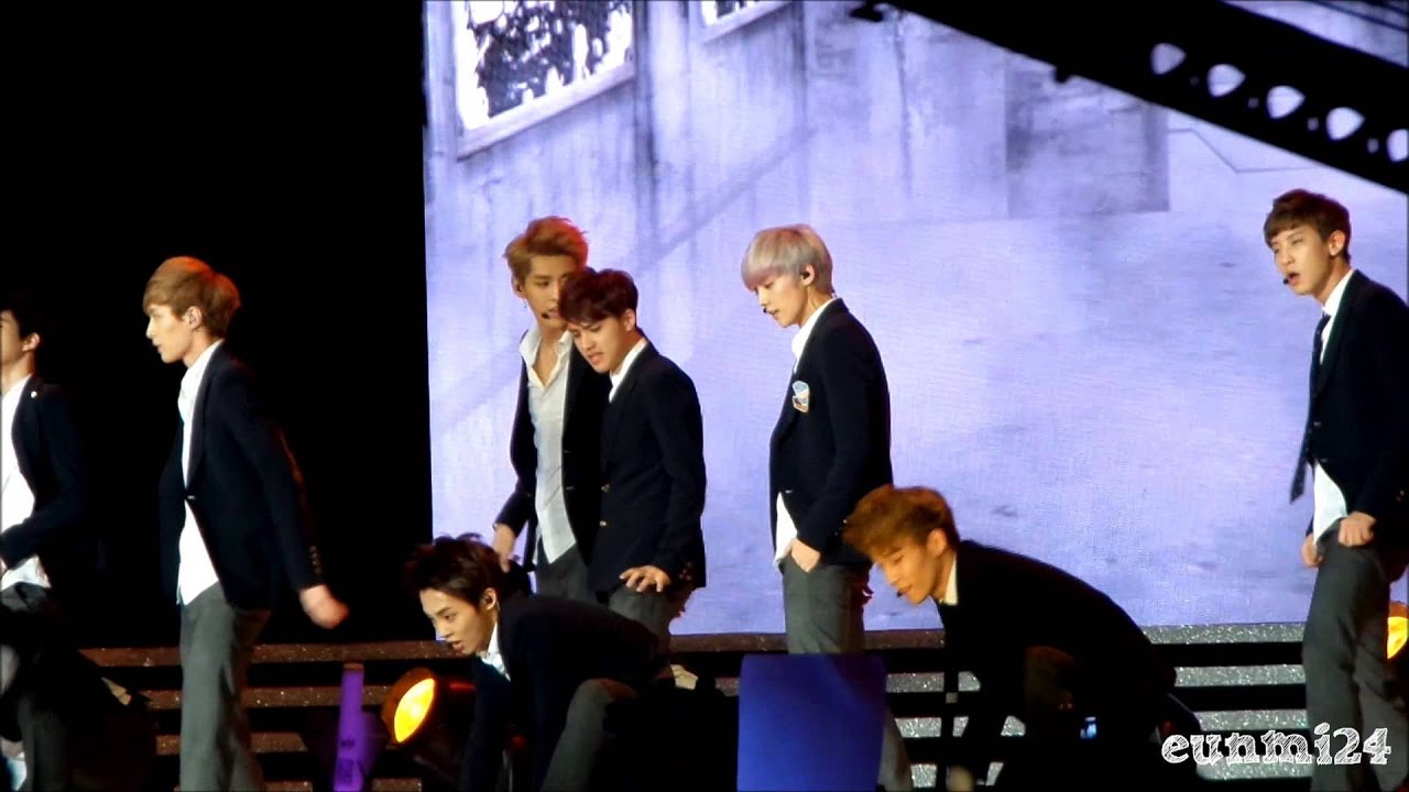 [Fancam] 130825 EXO 엑소 - Intro + Wolf + Growl + Ending @ KCON 2013