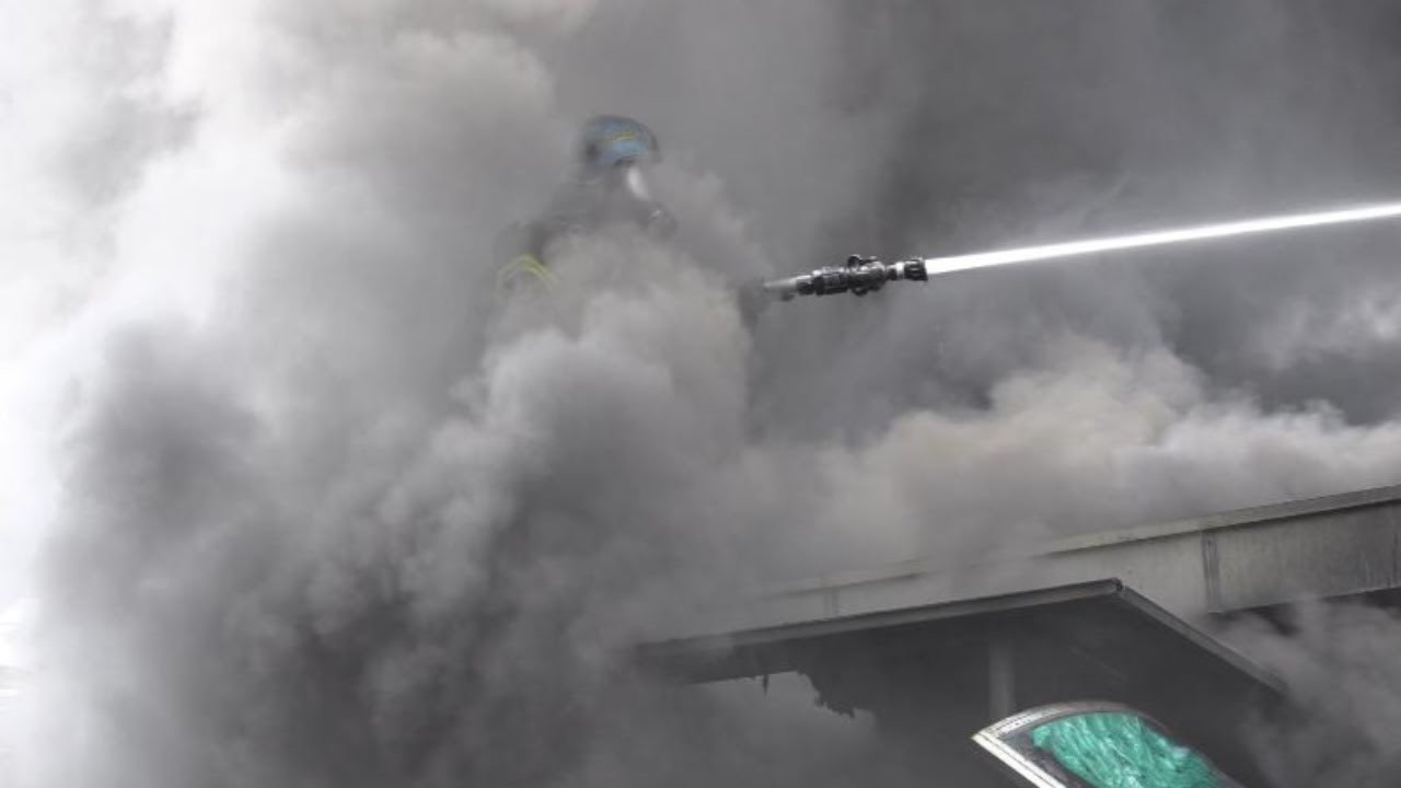 [🚨D9Field]100% 리얼 영상  -침산동 육류 가공공장 화재 진압-(Massive fire on factory)
