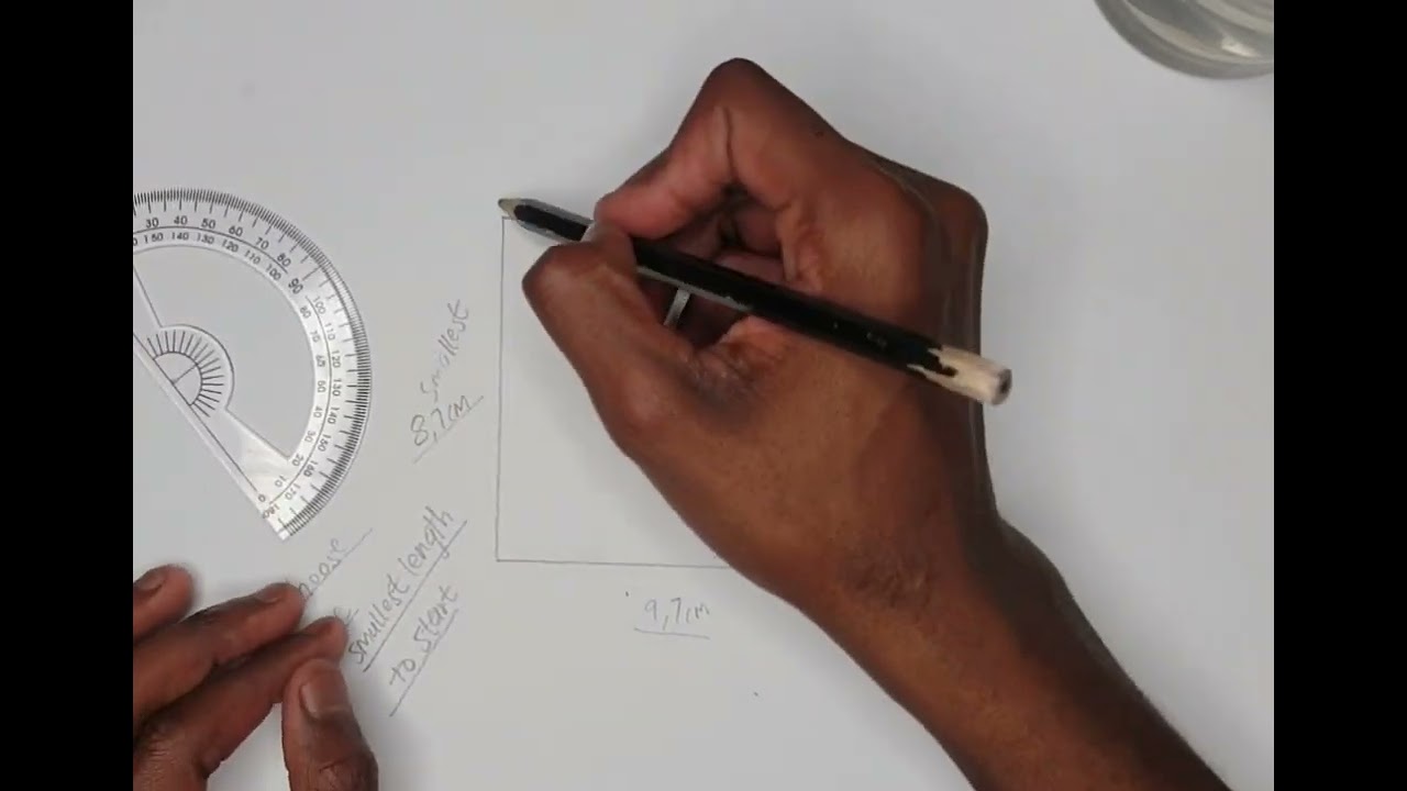 Beginner Level on How to draw a Roof in Top View