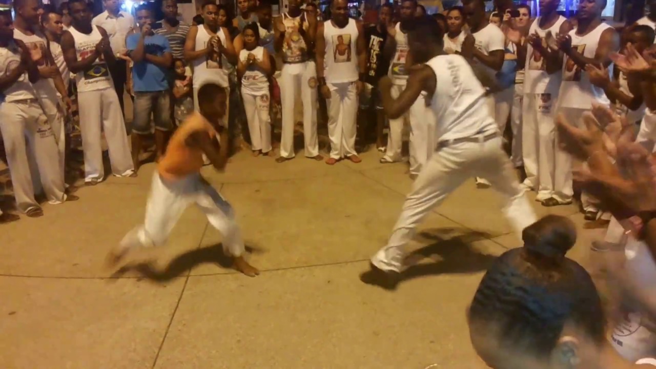 Capoeira TFC Praça da Revolução Dezembro de 2014