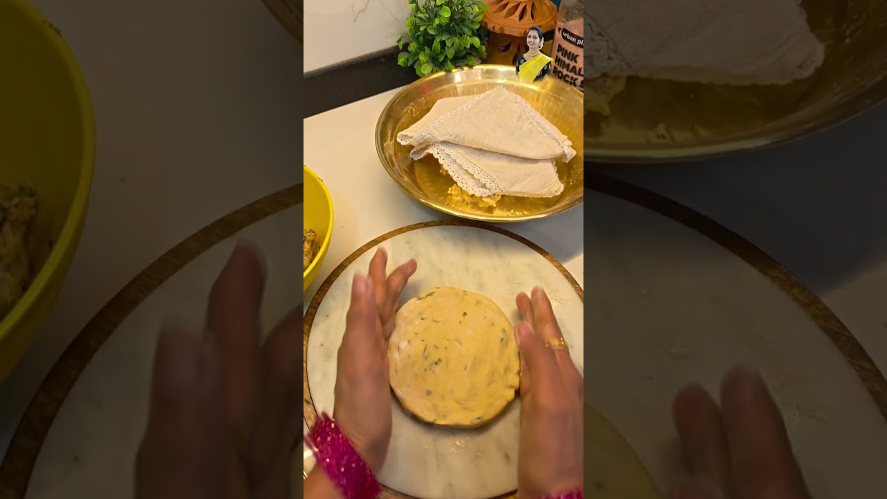 आलू वाले मक्के के पराठे Potato Stuffed Corn Meal Paratha बहुत ही स्वादिष्ट आसान मक्की आलू पराठे