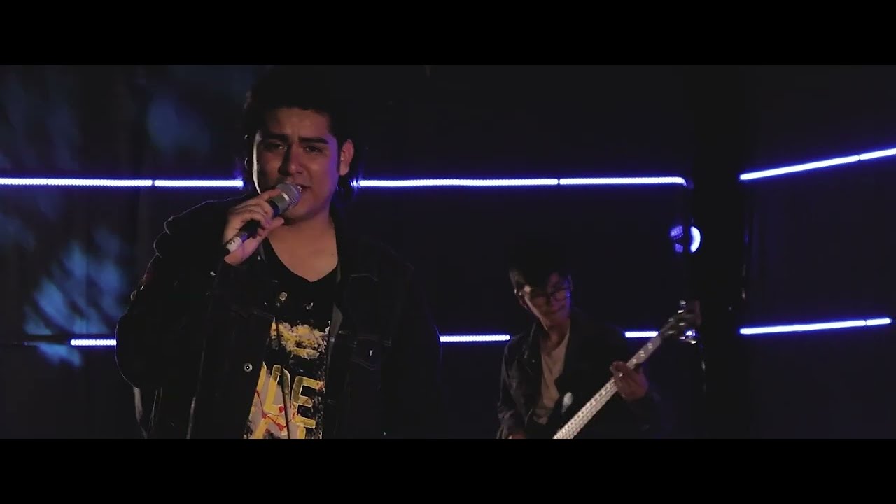 Arresto - Distante | Sesi&oacute;n en vivo en el Teatro San Juan