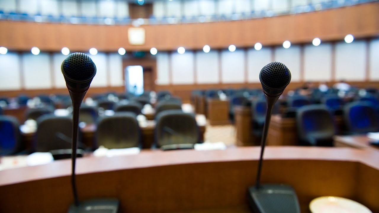 How to Give a Speech like Bill Clinton | Public Speaking