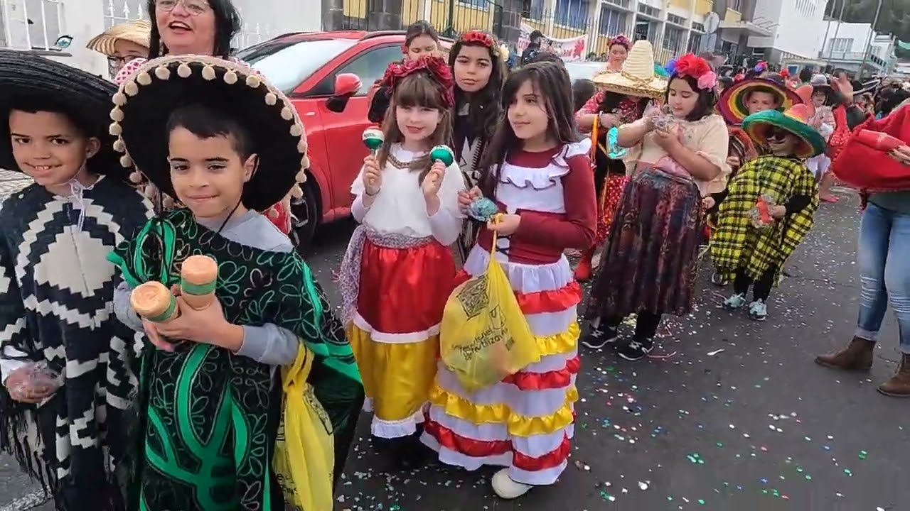 SAÍDA DO DESFILE DE CARNAVAL DAS ESCOLAS DA POVOAÇÃO 2025