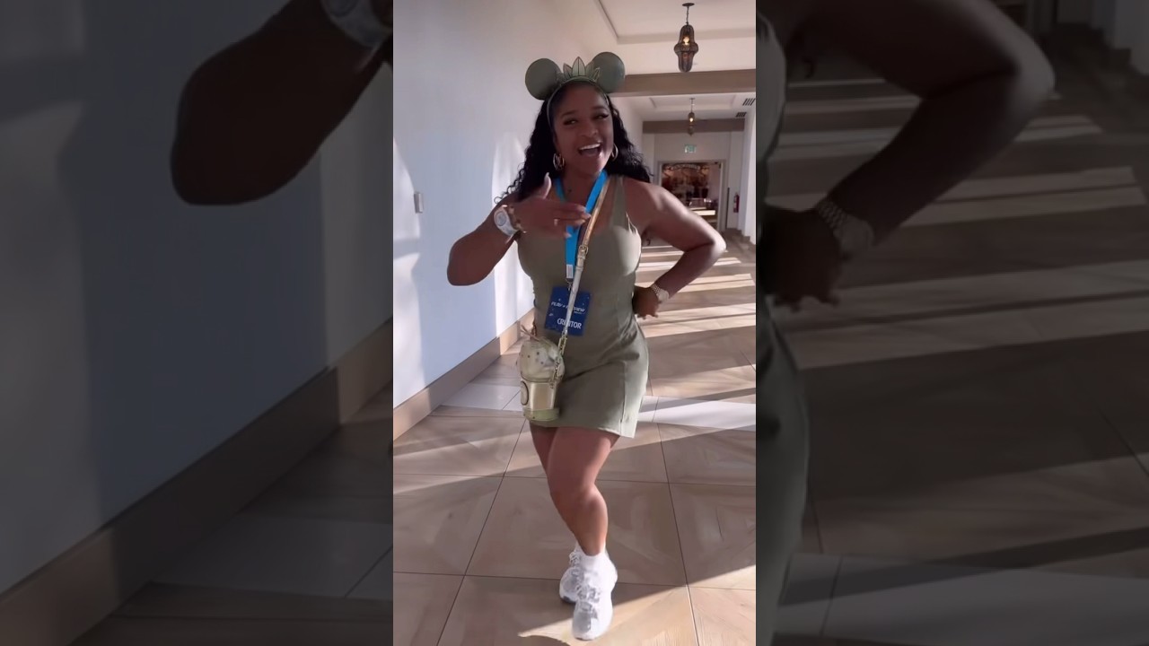 Disney Daze 🎀🎀🎠🌸 Toya Johnson