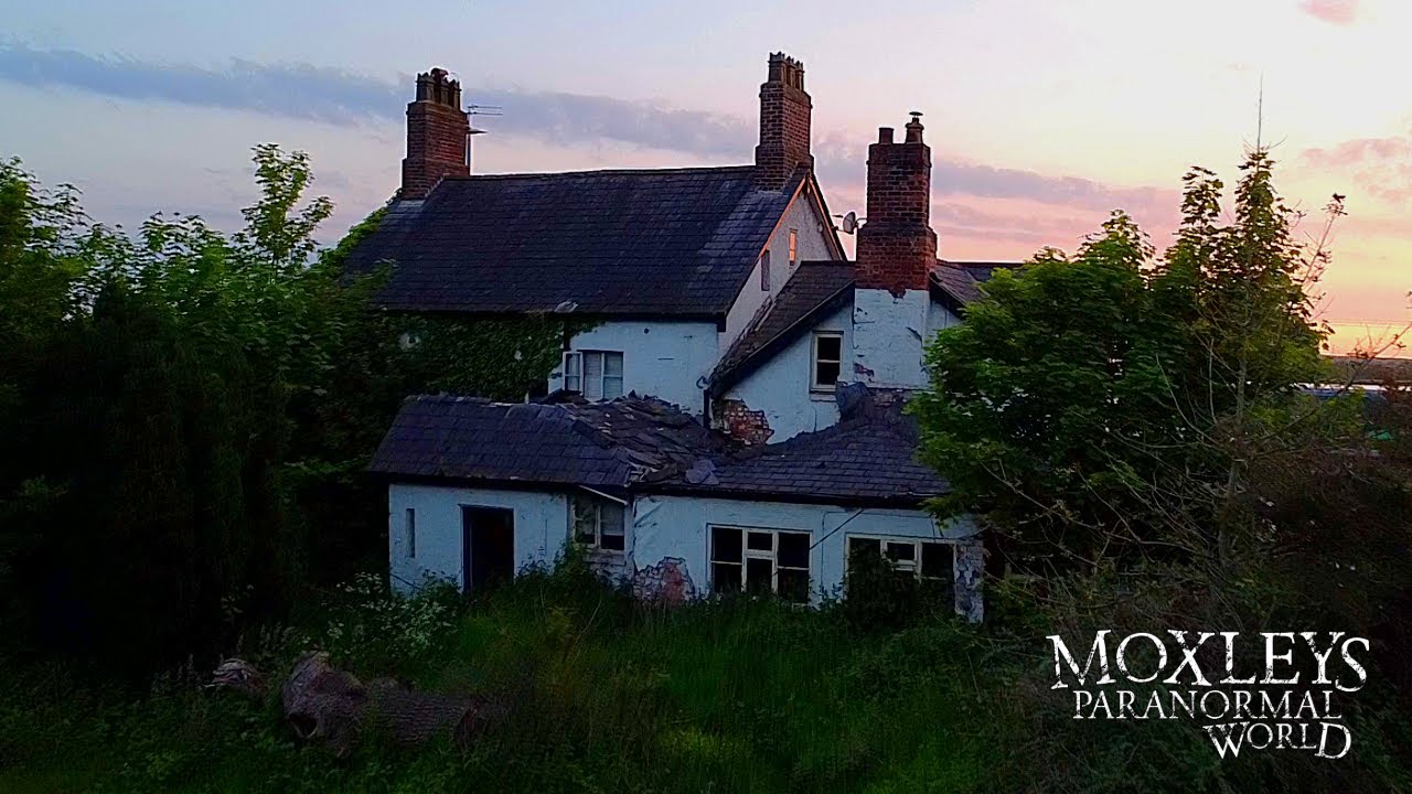 Terrifying Night Inside The Uk's Haunted Amityville House