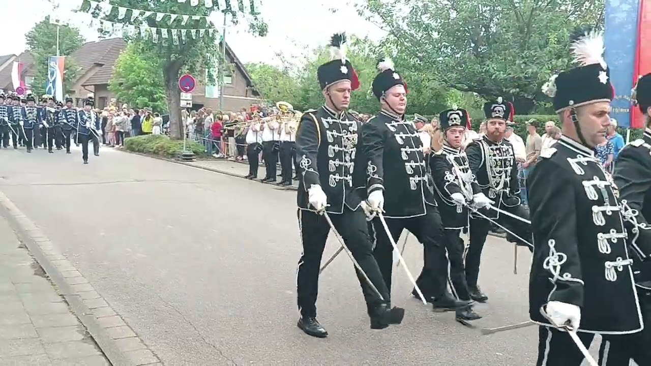 Schützenfest Königshoven 2024 Parade Teil 2