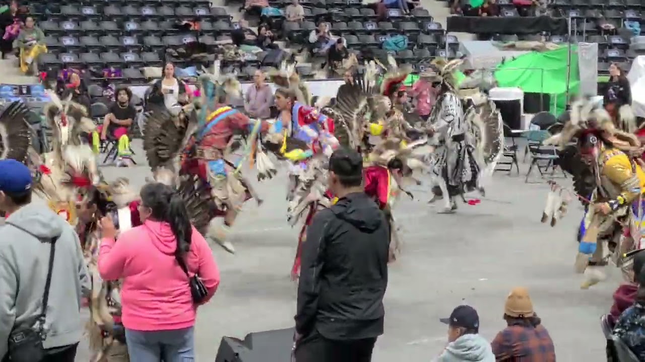 Reddeer Powwow 2023. Men's traditional special. 2nd group 1st song