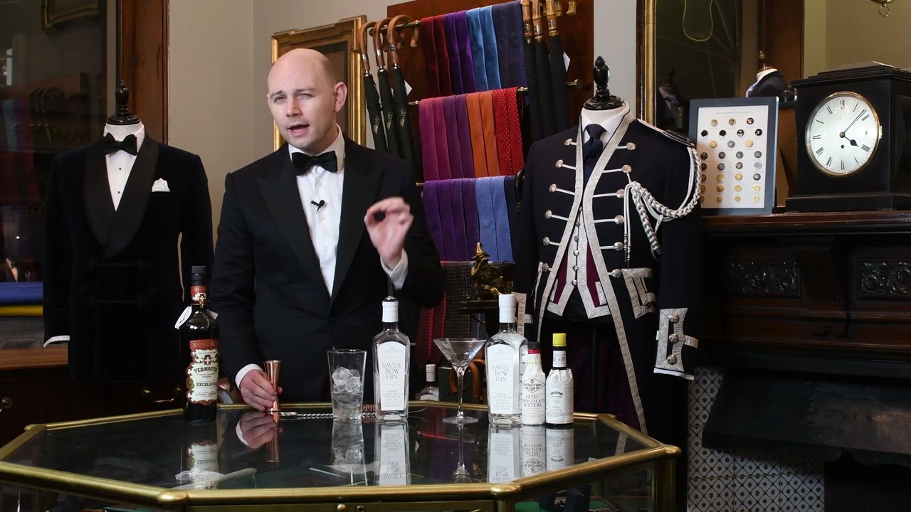 How to make the perfect Gin Martini by a world class drinks expert!
