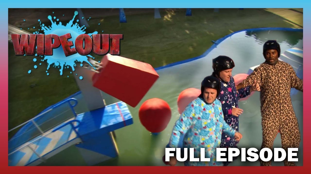 Will This Airline Pilot Fly Through The Course? | Full Episode | Wipeout USA | S3 E4