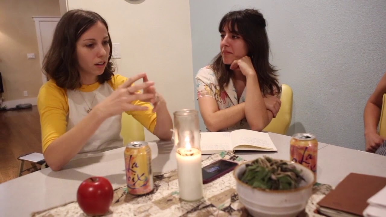Summer Twins chat with The Wild Reeds about life on the road