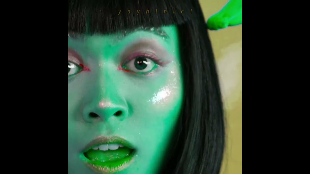 Lealani - Floating (legendado)