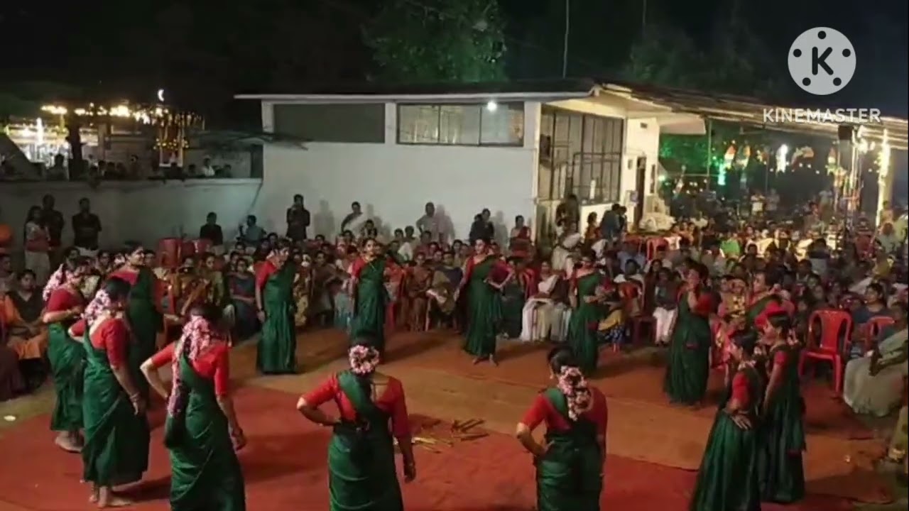 ഒക്കൽ ശ്രീകൃഷ്ണസ്വാമി ക്ഷേത്രത്തിൽ മഹാദേവ കൈകൊട്ടിക്കളി സംഘം  താന്നിപ്പുഴ