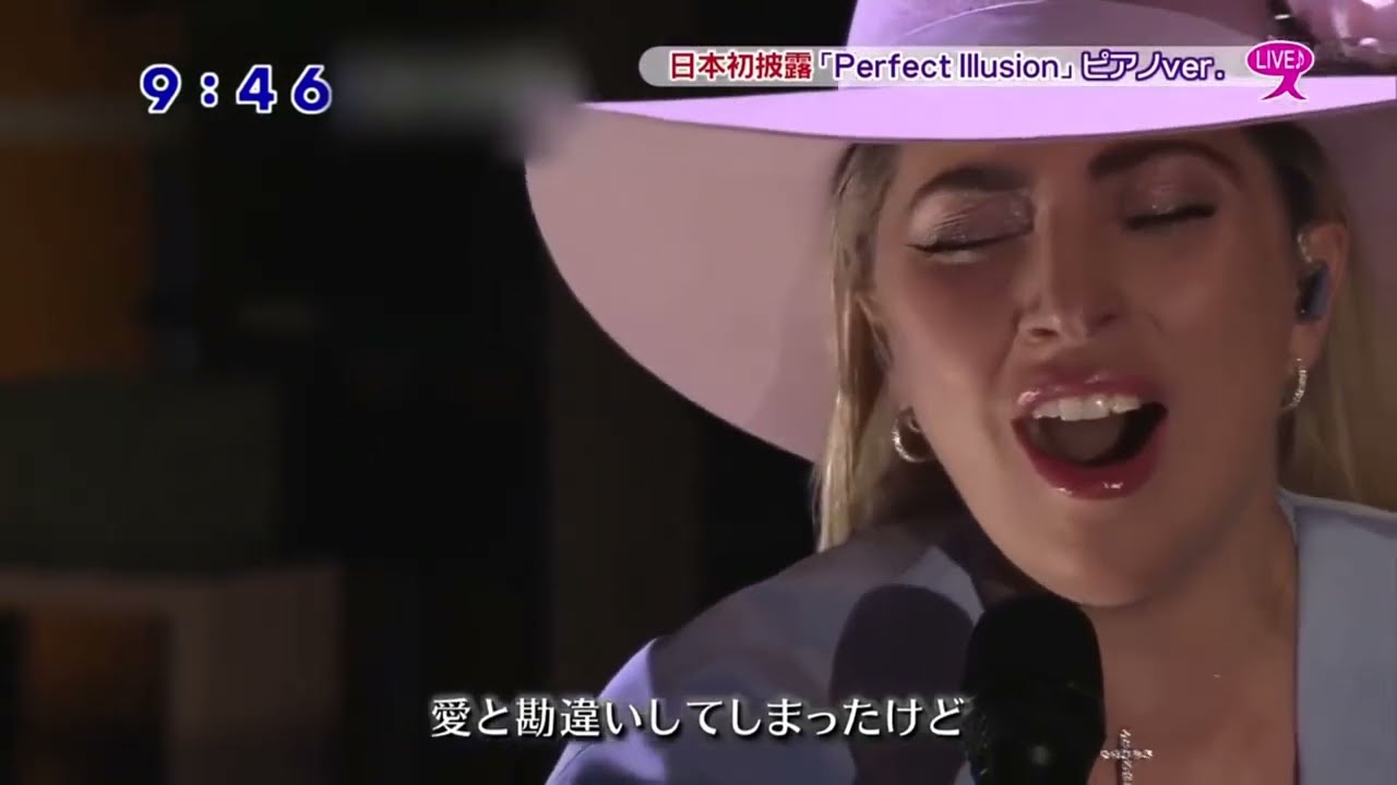 Lady Gaga perform 