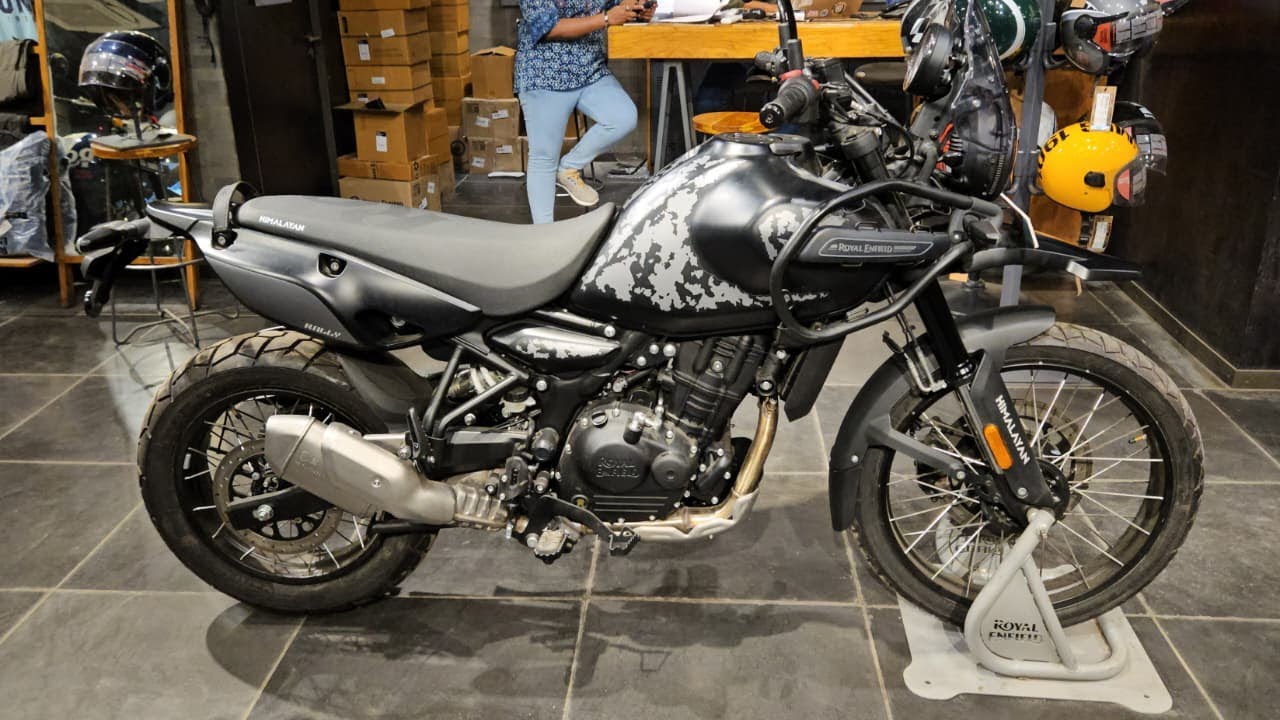 Мотоцикл Royal Enfield Himalayan 450 Mana Black 2026 года | Обзор всех моделей и цветов RE