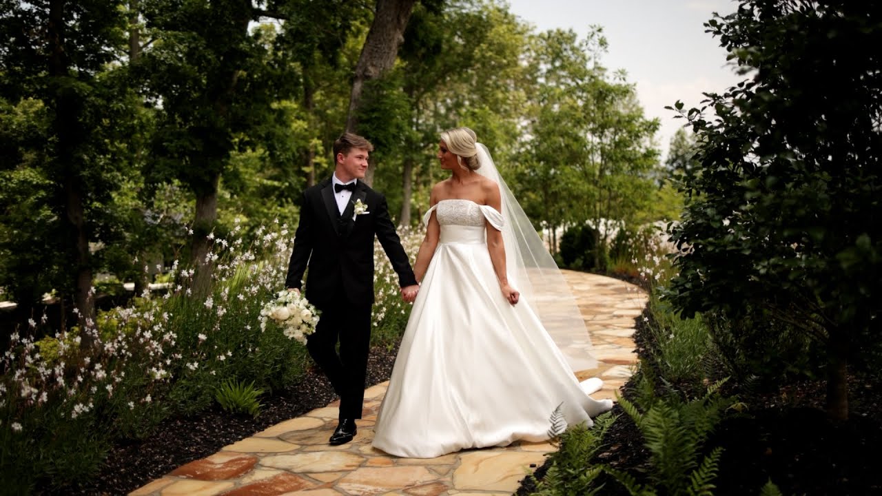 Mackenzie + Carson Peters // Summer Wedding at Nichols Heir