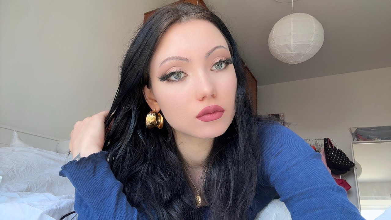 pretty girls need to be selfish