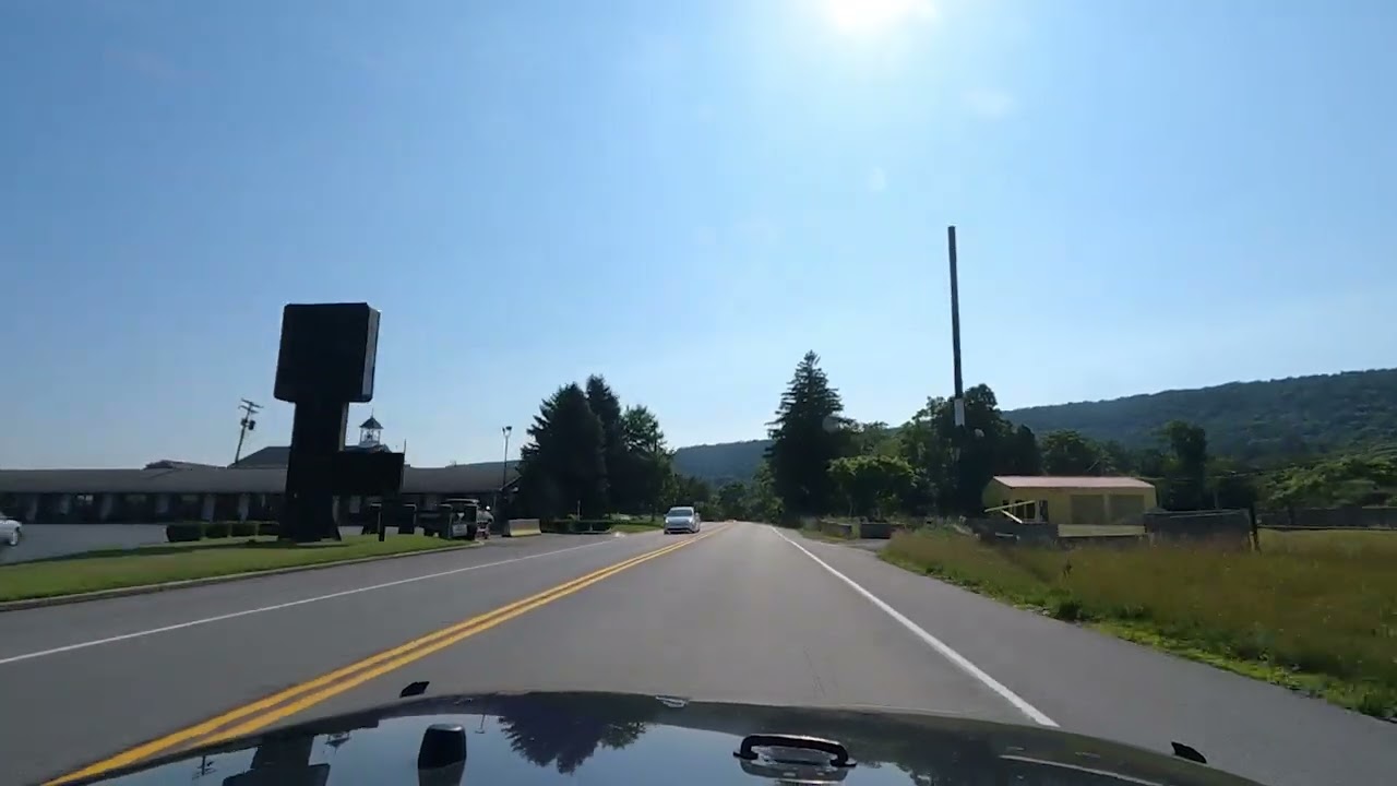 Breezewood PA - POP 1300 A Drive through a Small American Town