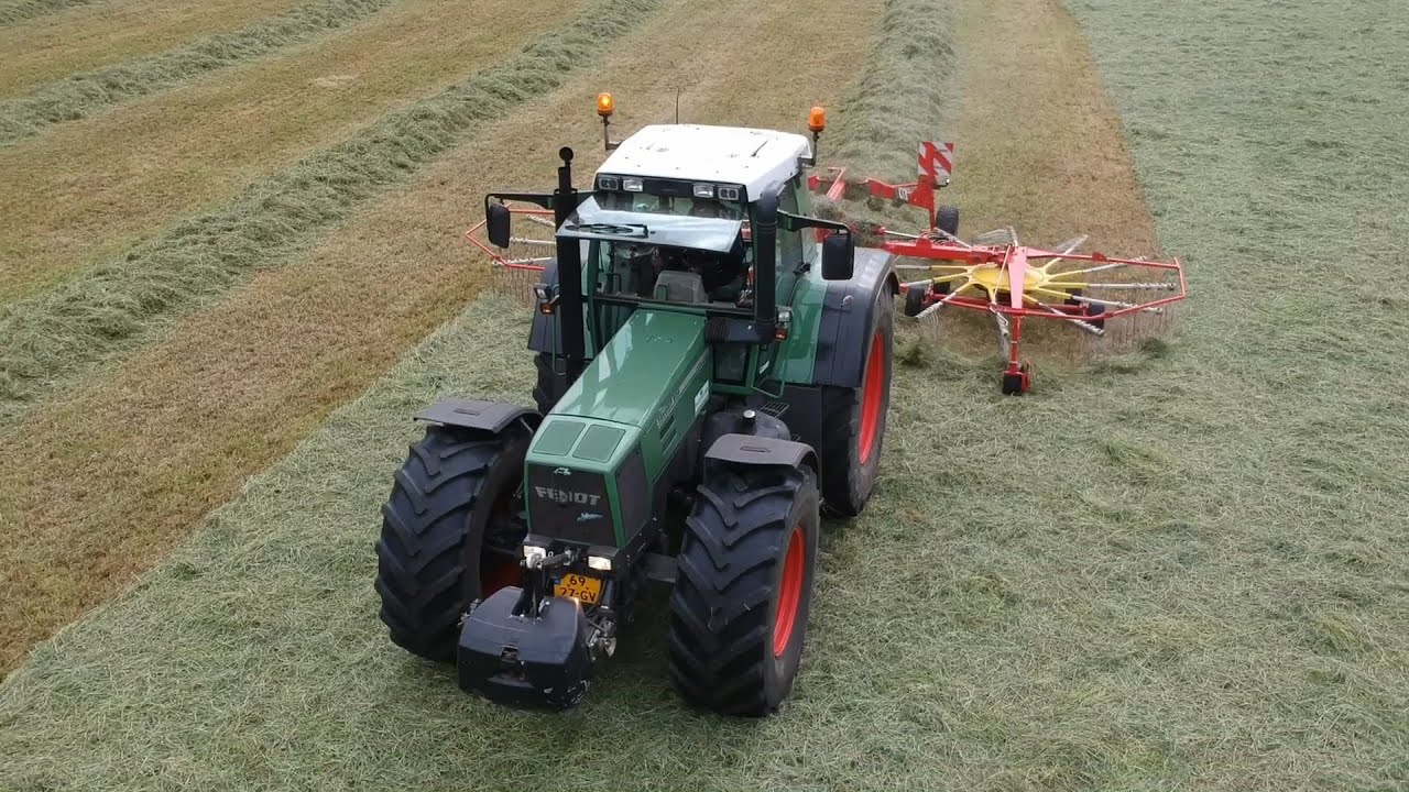 Raking silage with Fendt & Pöttinger