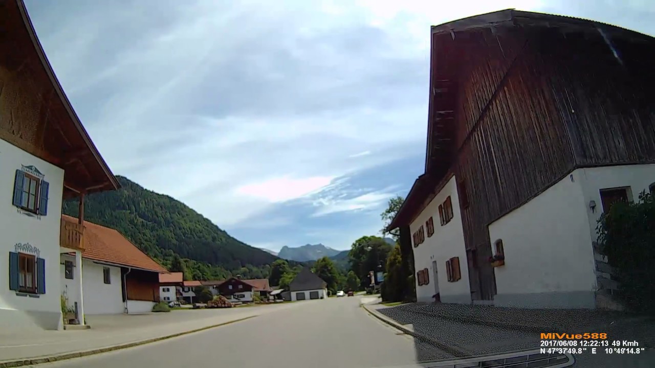 D: Gemeinde Halblech. Landkreis Ostallg&auml;u. Ortsdurchfahrt. Juni 2017