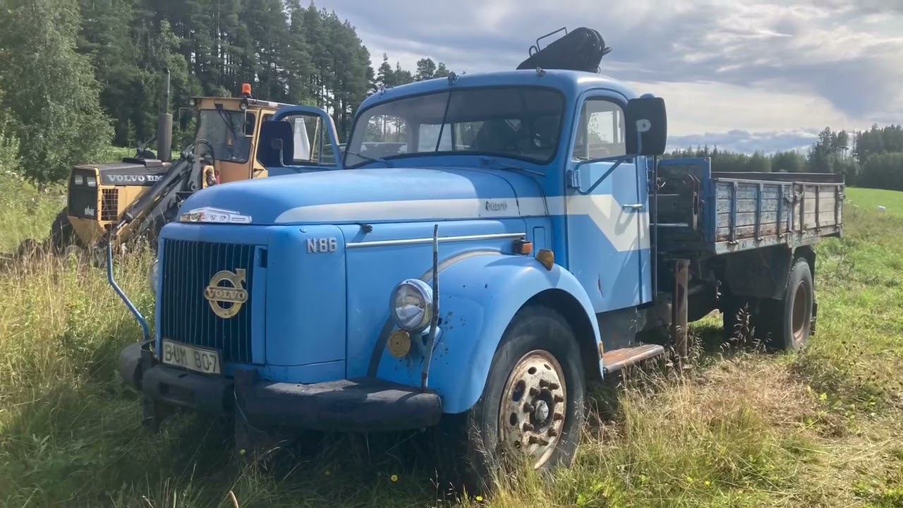 Volvo 444ES 1953 and Volvo N86 1967