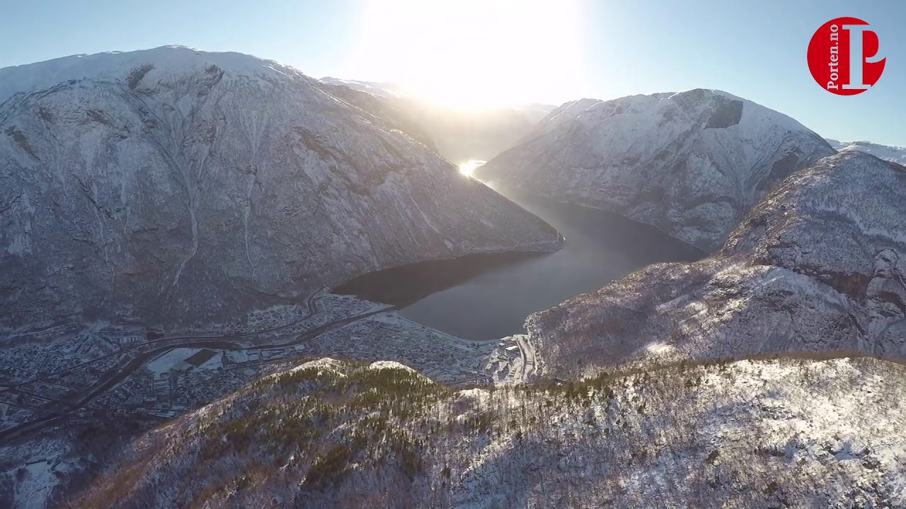Speedgliding over Øvre Årdal