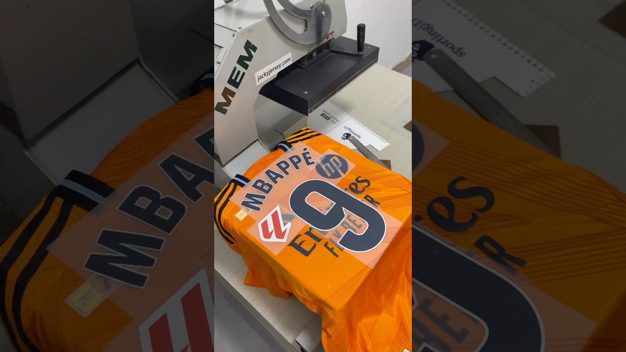 24/25 Real Madrid away player version No. 9 Mbappe | La Liga patch 