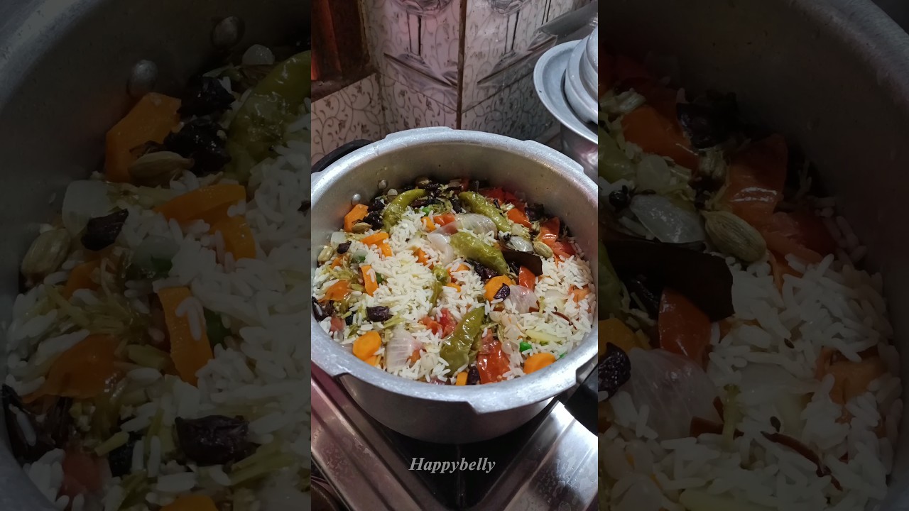 Veg Pulao 👌 | Veg Pulao in pressure cooker #shorts #vegpulao #quickrecipe #trending
