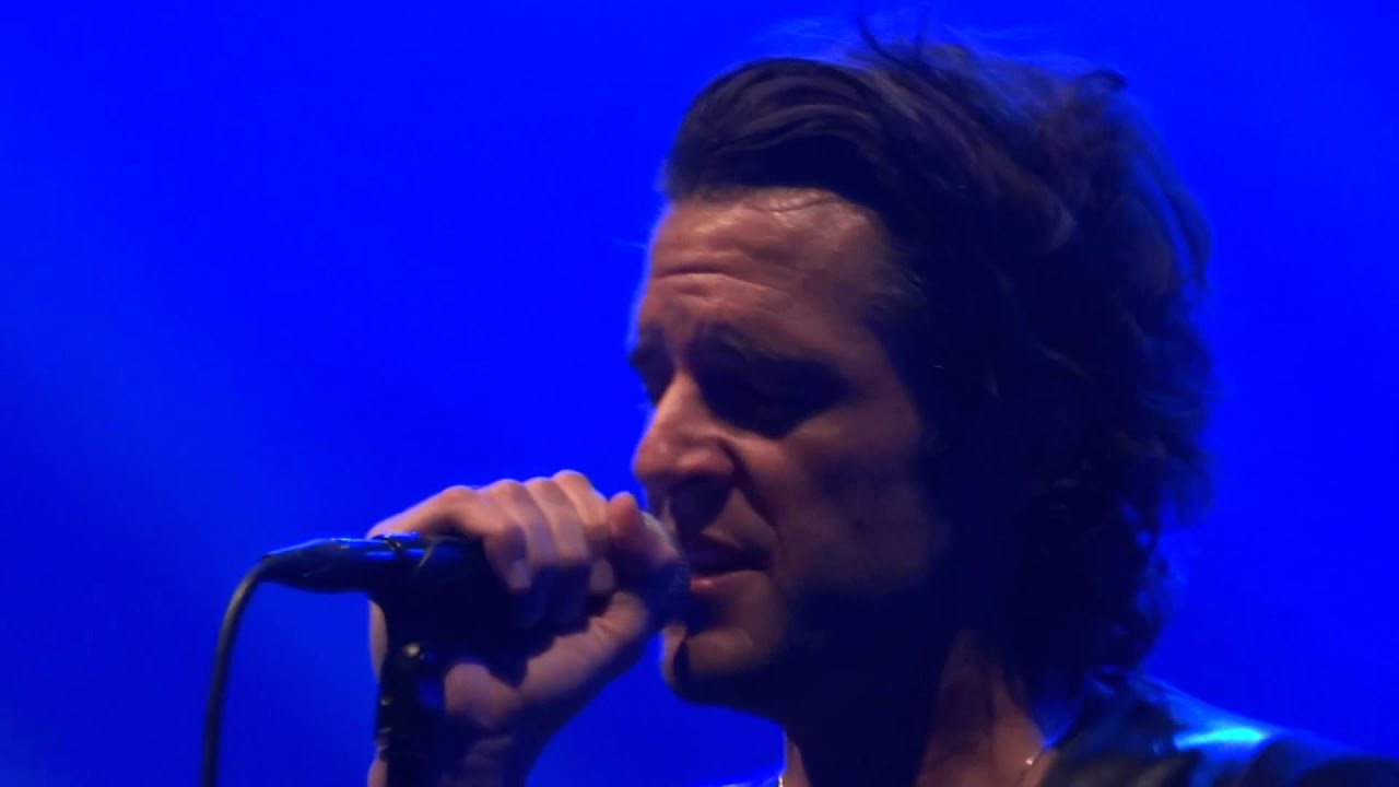 BRANDON FLOWERS Between Me and You - Shepherds Bush Empire 16.11.2015