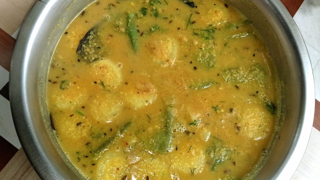 মূলো সিম দিয়ে মাষকালাইর ডাল রান্না করলে খেতে হবে দারুণ টেষ্ট। 