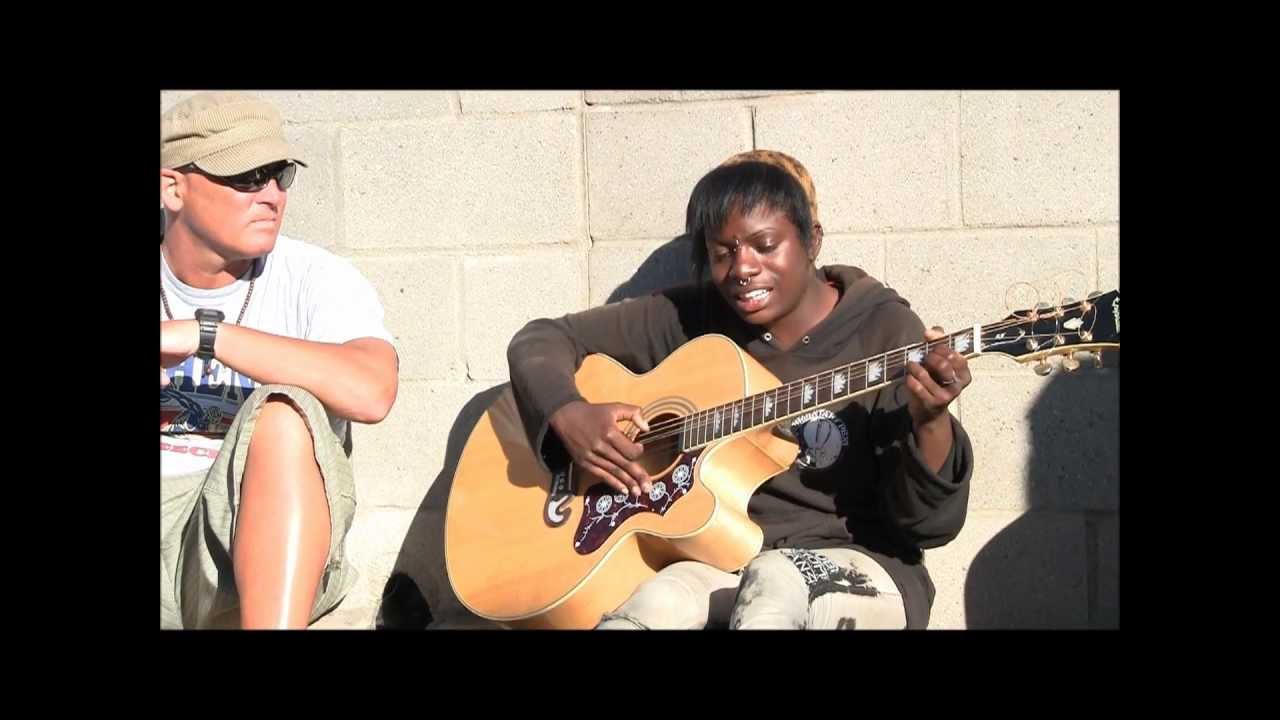 Amazing Venice Beach Homeless Girl on Guitar 