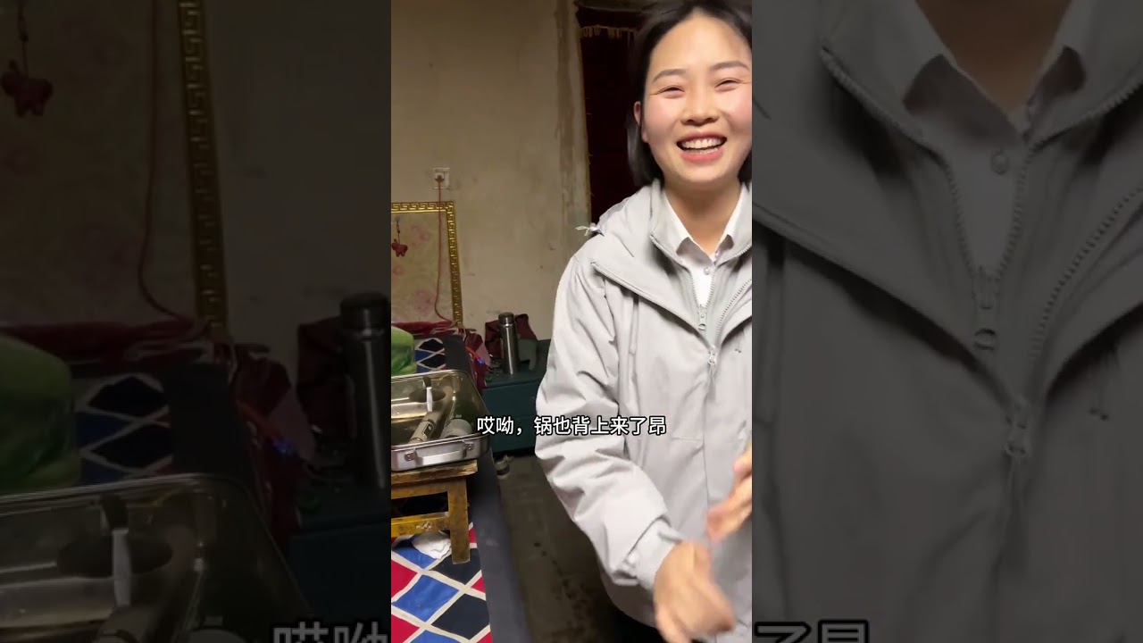 小时候，爸妈为我们忙三餐。如今长大，我们下厨做烤鱼。看他们满足的笑，寻常日子，爱意满溢#烤鱼家常做法 #家味 #烟火气