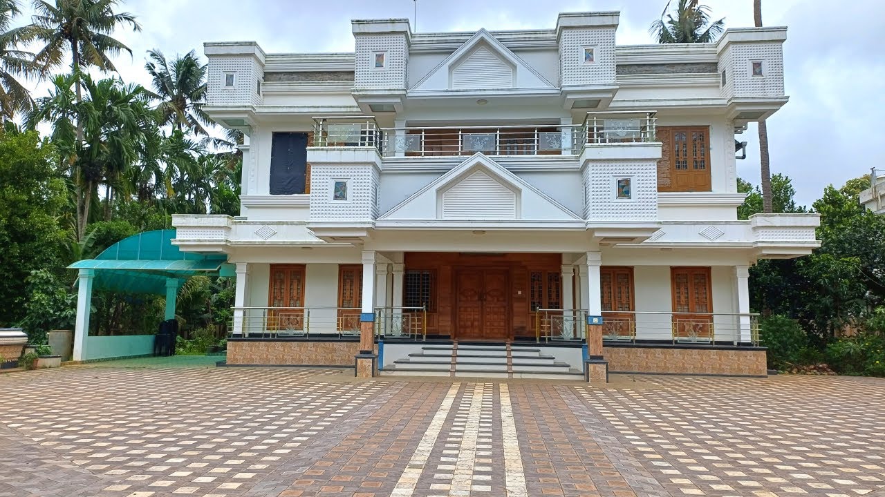50 cents 4700 sqft fully furnished luxury bungalow in Thrissur District | Kerala | Price 3.50 Cr