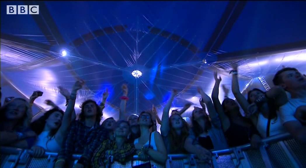Clean Bandit - Rather Be at Reading 2014